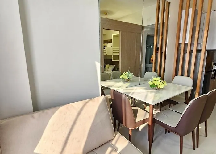 Stunning 2 Bedroom Near Airport