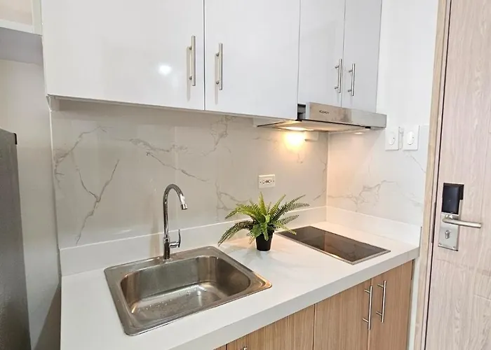 Stunning 2 Bedroom Near Airport Manila